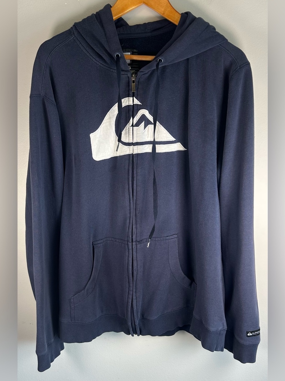 Vintage Y2K Quiksilver Men’s Hoodie XL Zip Up Long Sleeve Big Logo Skater Surf